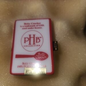 Betty Crocker Red and White PHB Collection Portable Accessory Case